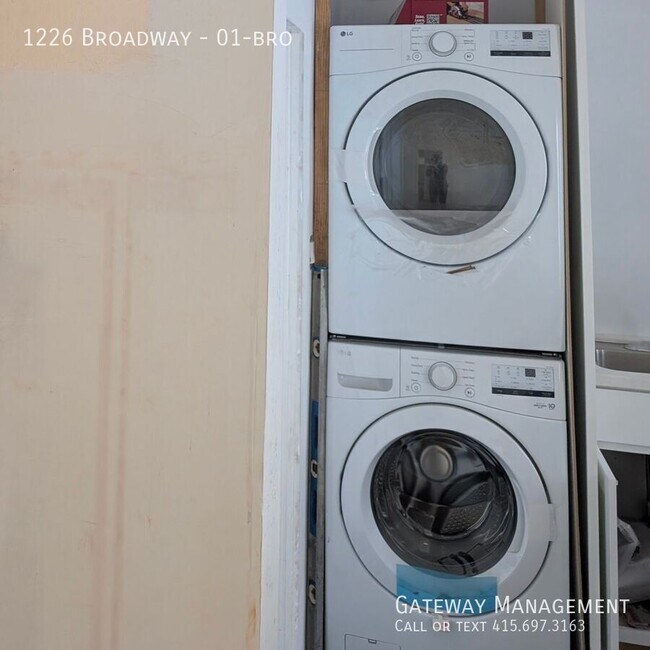 Building Photo - 1226 Broadway-01-bro