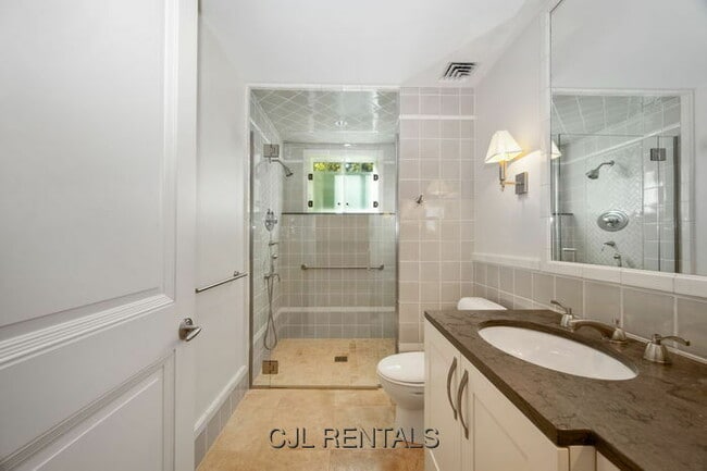 Building Photo - 29 Merrill Rd