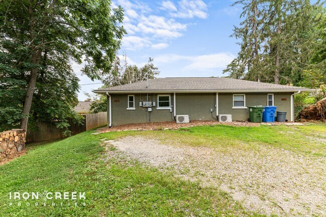 Building Photo - 346 Cummins Rd