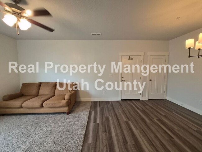 Building Photo - 3323 Hardman Way