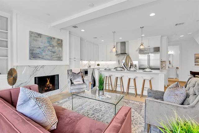 Building Photo - 4116 University Blvd