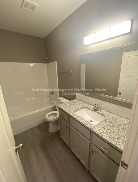 Building Photo - 3318 W 45th St S