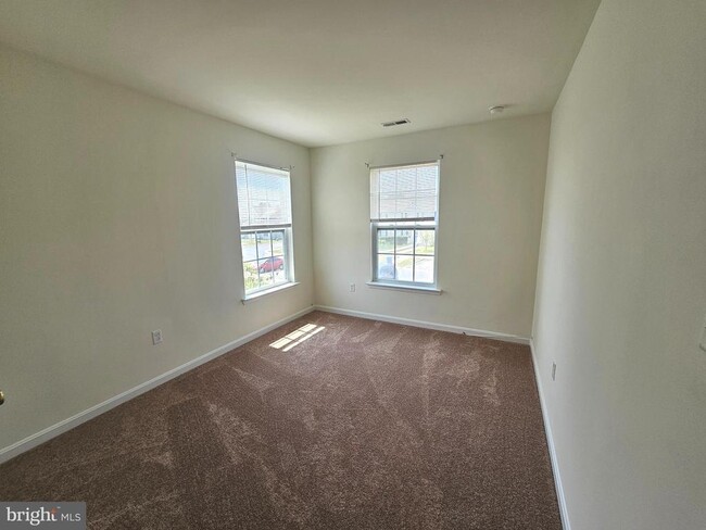 Building Photo - 124 Bay Hill Ln