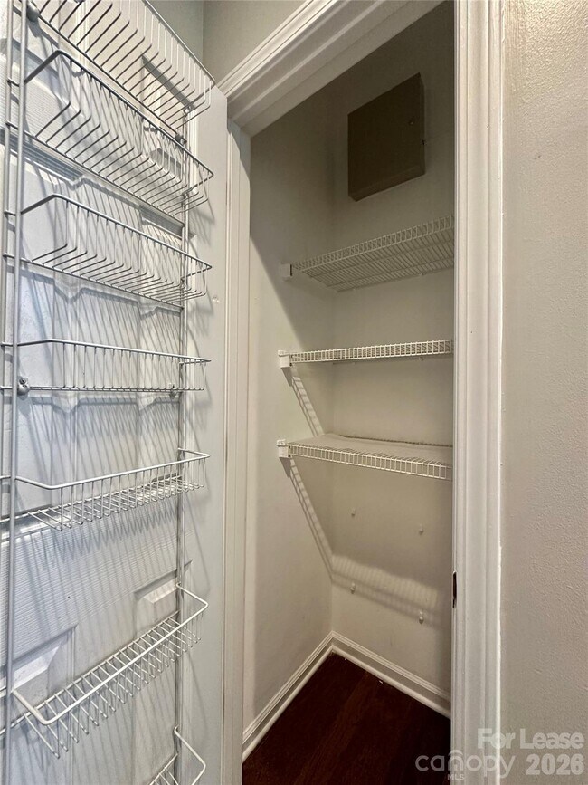 Building Photo - 5307 Bentgrass Run Dr