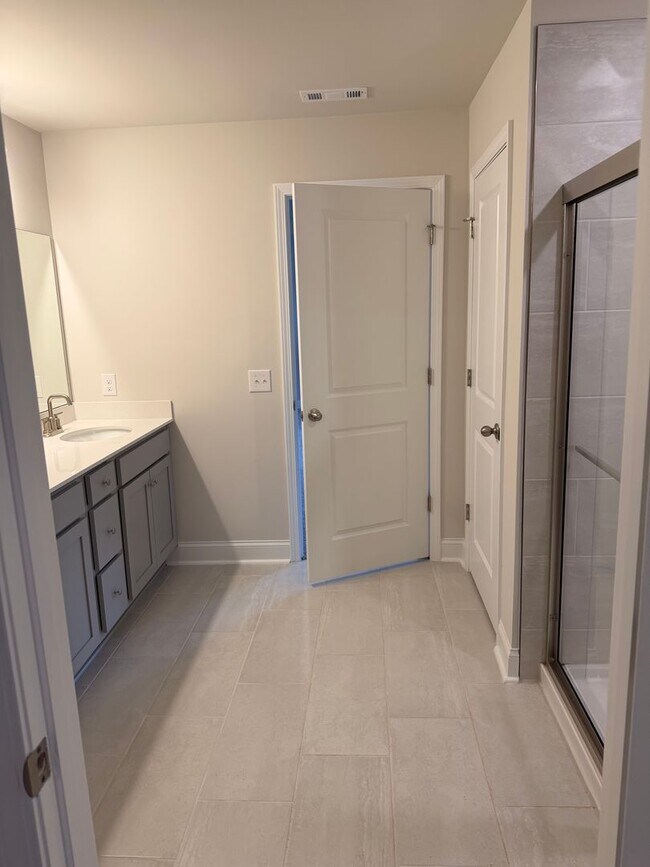 Building Photo - New construction