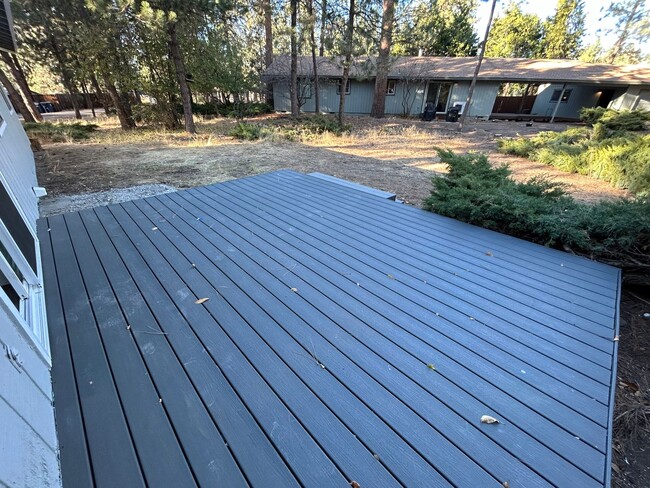 Building Photo - $500 off 1st Month's Rent!!! Charming Home on .25 acre Lot!