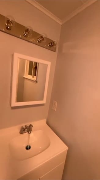 Building Photo - 513 Fayette St