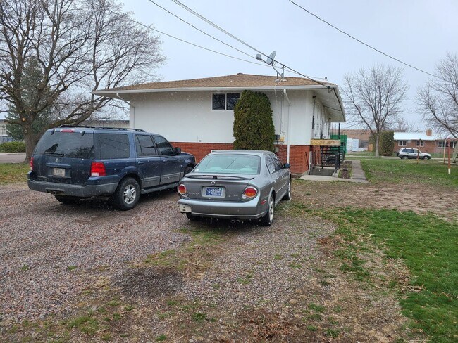 Building Photo - Knowles 4-Plex