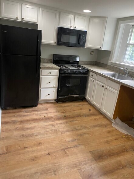 Building Photo - 816 Cantrell St