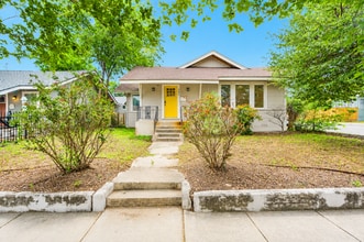 Building Photo - Charming Craftsman Style Home in Tobin Hill!