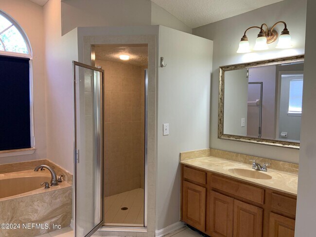 Building Photo - 9226 Hawks Run Ln
