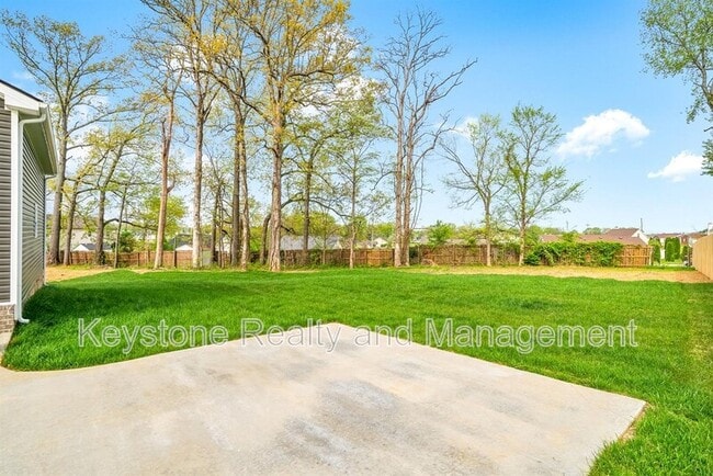 Building Photo - 125 Roadrunner Ct