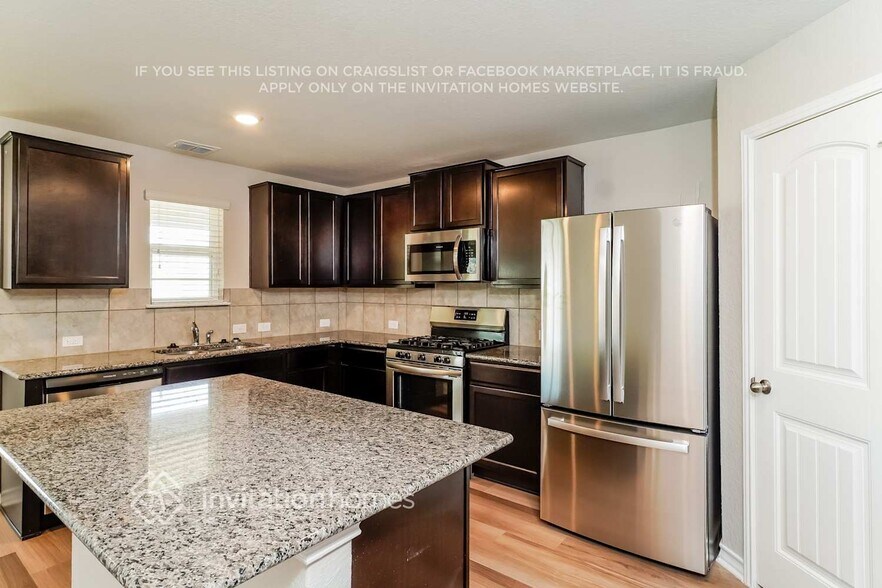 Building Photo - 8907 Taylor Grv