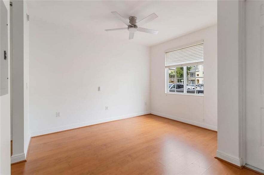 Building Photo - 357 Alson Ave