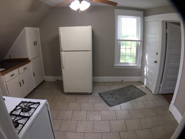 kitchen 2 - 1038 Madison St