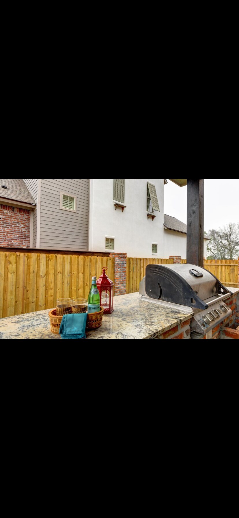 Building Photo - 505 N Montauban Dr