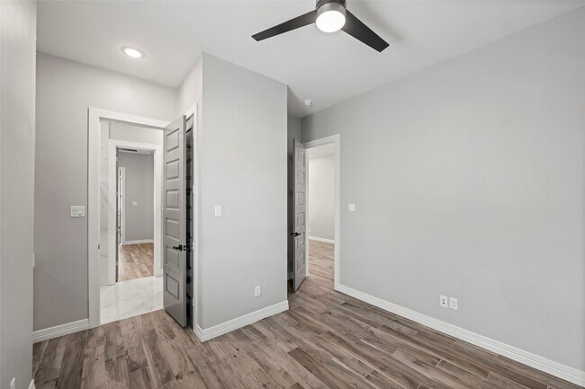 Building Photo - 17807 Glenwolf Dr