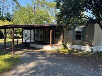 Building Photo - Macclenny SR121 Doublewide