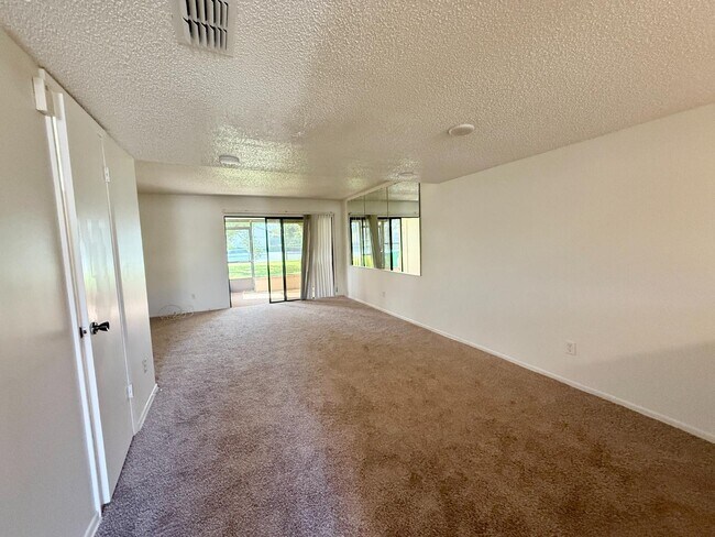 Building Photo - 9209 Seminole Blvd