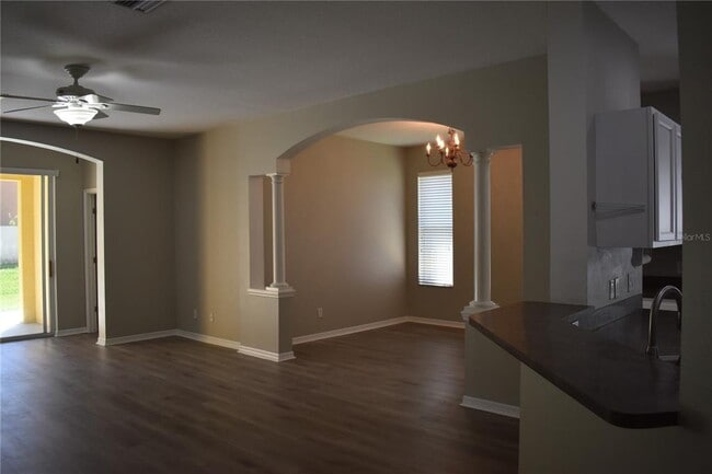 Building Photo - 644 Chesney Dr