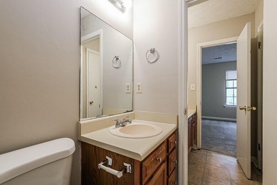 Building Photo - 946 Ohara Dr