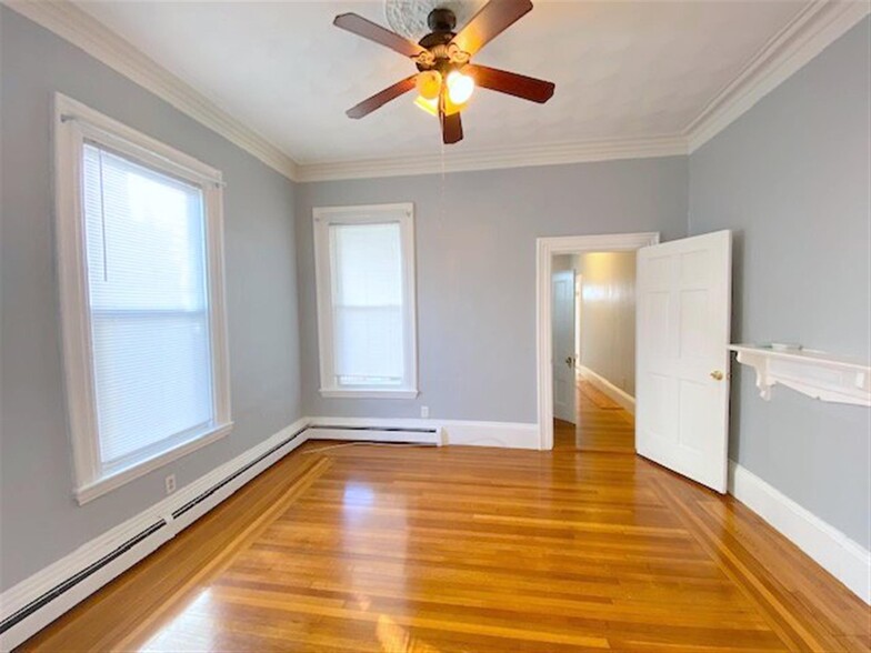 Building Photo - 58 Vinal Ave