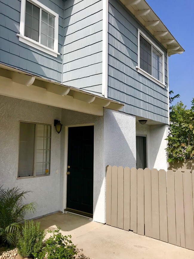 Primary Photo - 430 E Olive Ave