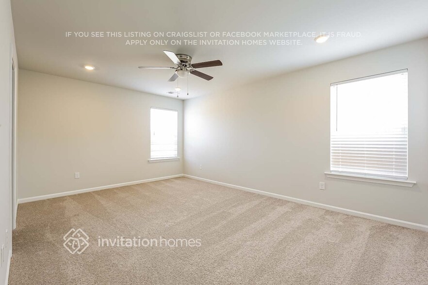 Building Photo - 209 White Flds Ave