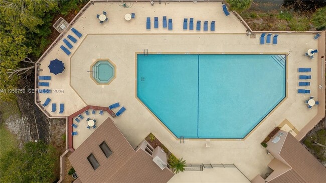 Building Photo - 9360 Chelsea Dr S