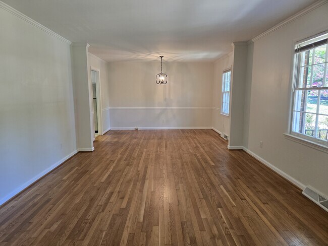 Building Photo - 3703 Hickory Hill Dr