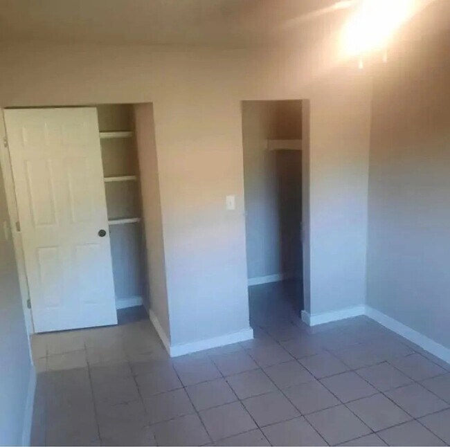 Building Photo - 1750 N Minneapolis St