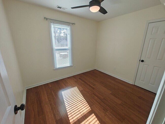 Building Photo - 8201 Skirmish Ln