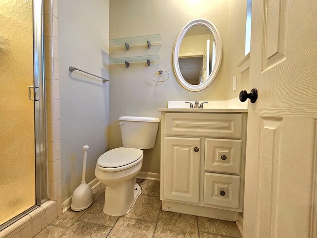 Building Photo - 1112 Cobb Rd