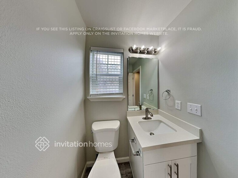 Building Photo - 1307 84th Ave SE