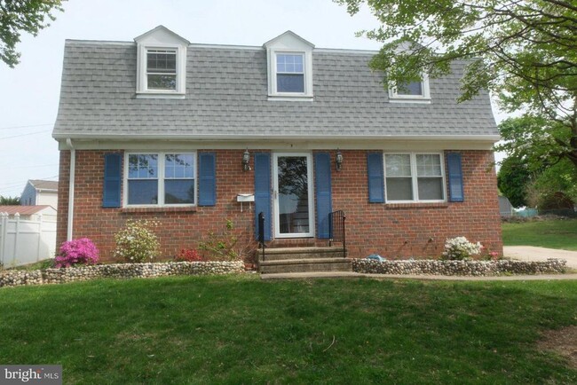 Primary Photo - 3 Redgate Ct