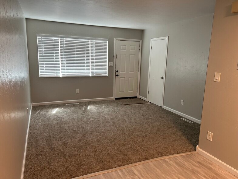 Building Photo - 4339 Ericson Dr