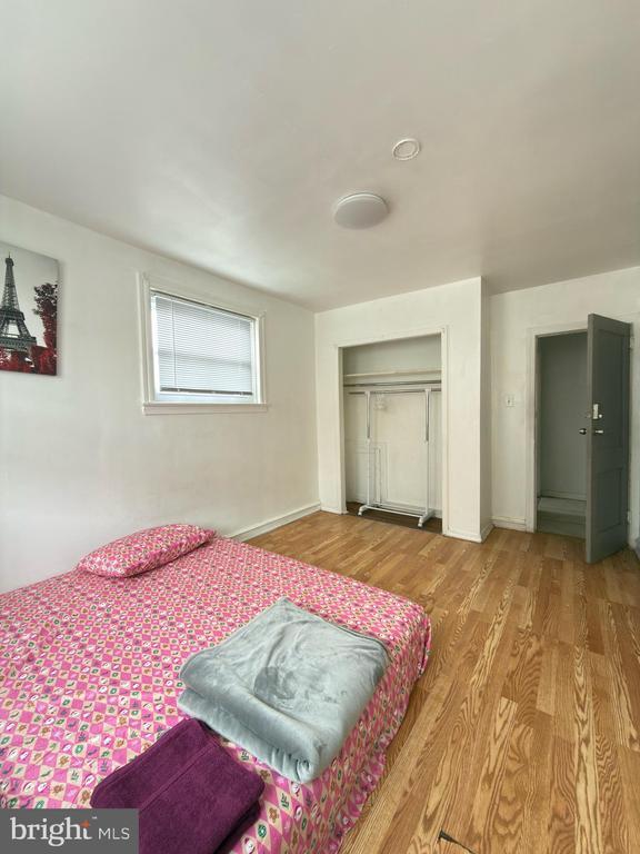 Building Photo - 6650 Kindred St