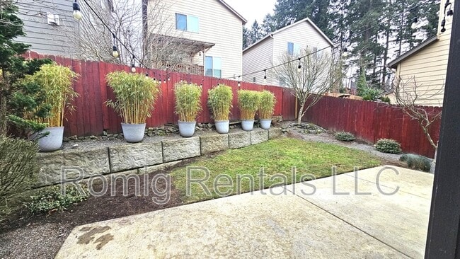 Building Photo - 1403 NE 71st Dr