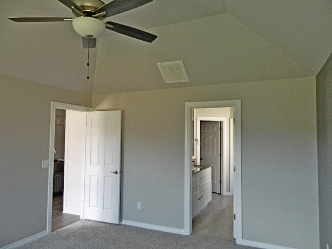 Building Photo - 5232 Lannister Ln