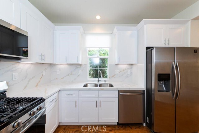 Building Photo - 72 Chantilly