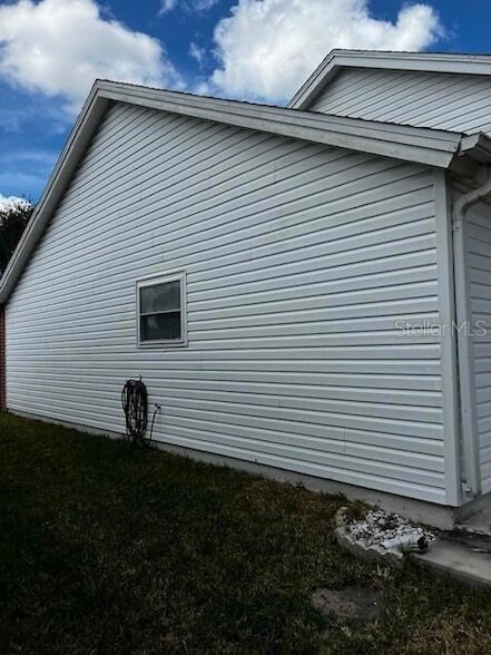 Building Photo - 731 Agua Way