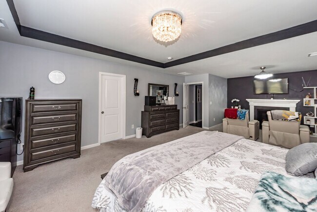 Building Photo - 4 Bedroom, 3.5 Bathroom Home in Summers Co...