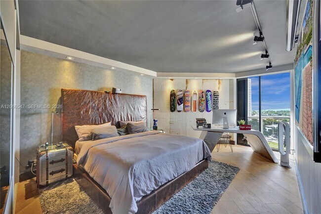 Building Photo - 3610 Yacht Club Dr