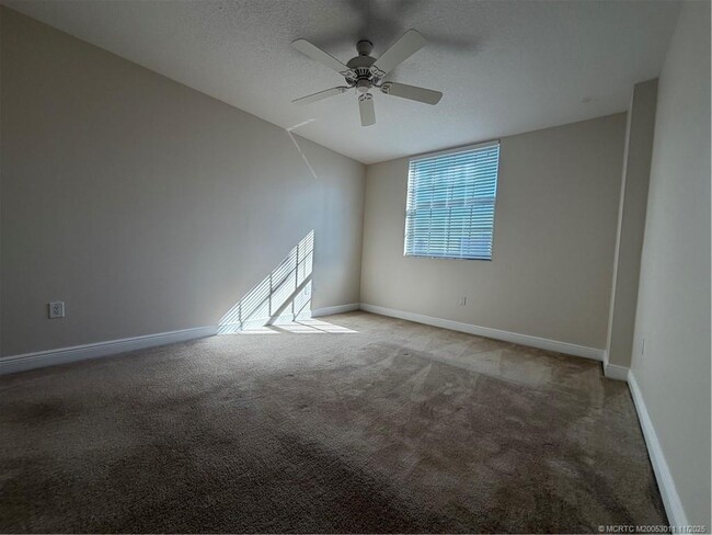 Building Photo - 610 Clematis St