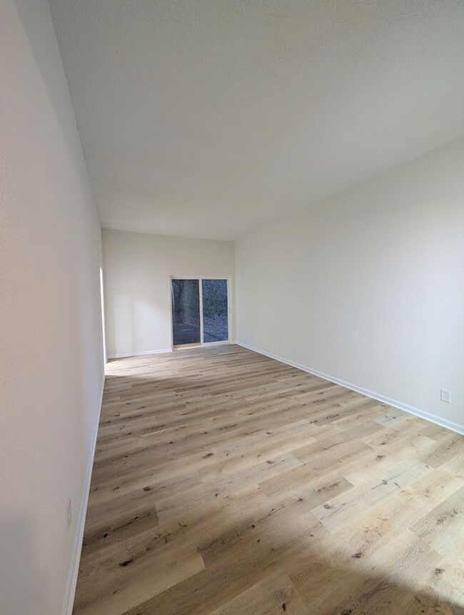 Building Photo - 3720 Fountain Ave