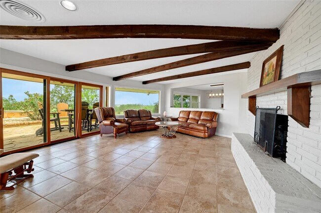 Building Photo - 520 Double Eagle Rnch Dr