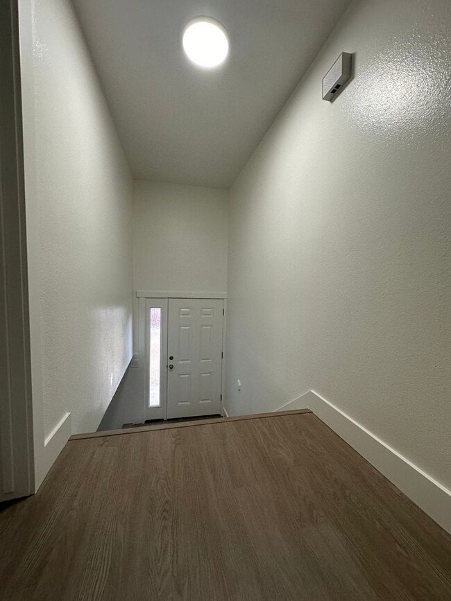 Building Photo - 1076 Virginia Cir
