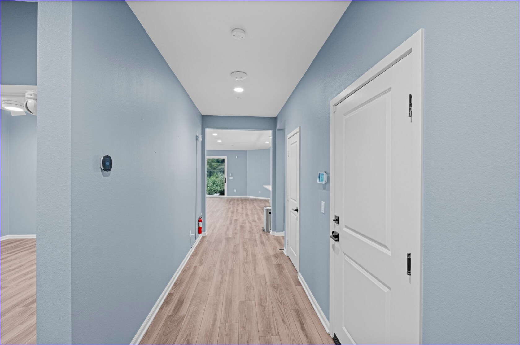 Building Photo - 1373 Topanga Dr