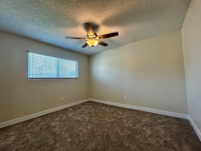 Building Photo - 3540 Christine Cir