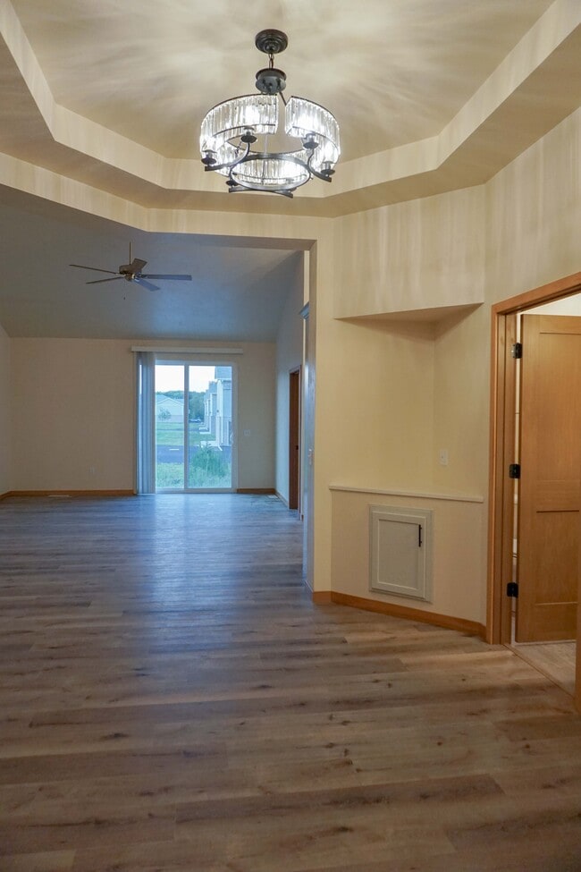 Building Photo - 2680 Princeton Dr